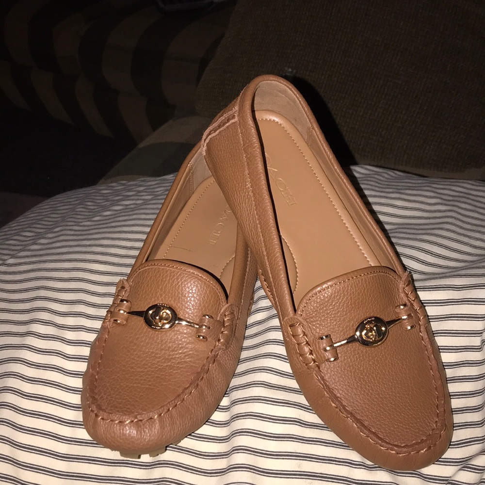 Coach loafers women’s sz 8